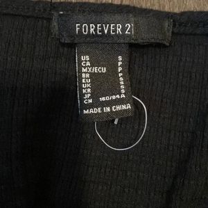 Flared sleeve crop top